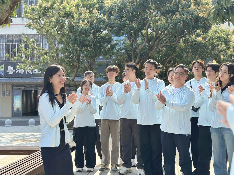 2ad83deacd8ebeb53a6da277187eee9